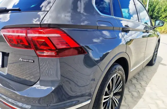 VOLKSWAGEN Tiguan 