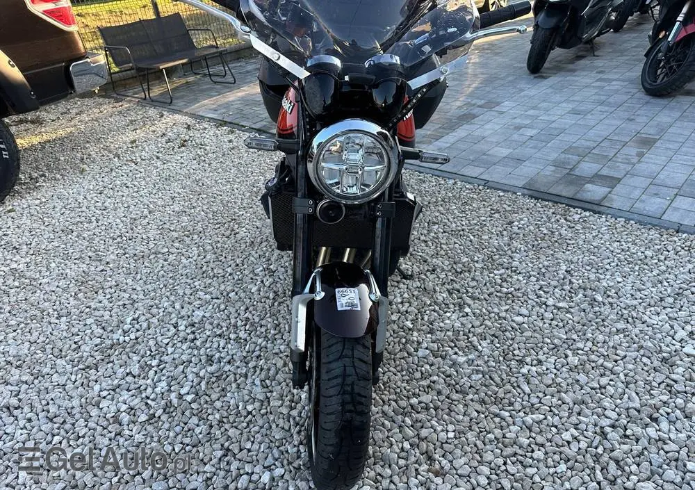 KAWASAKI Z 900 RS 