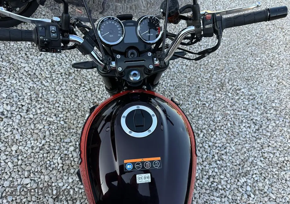KAWASAKI Z 900 RS 