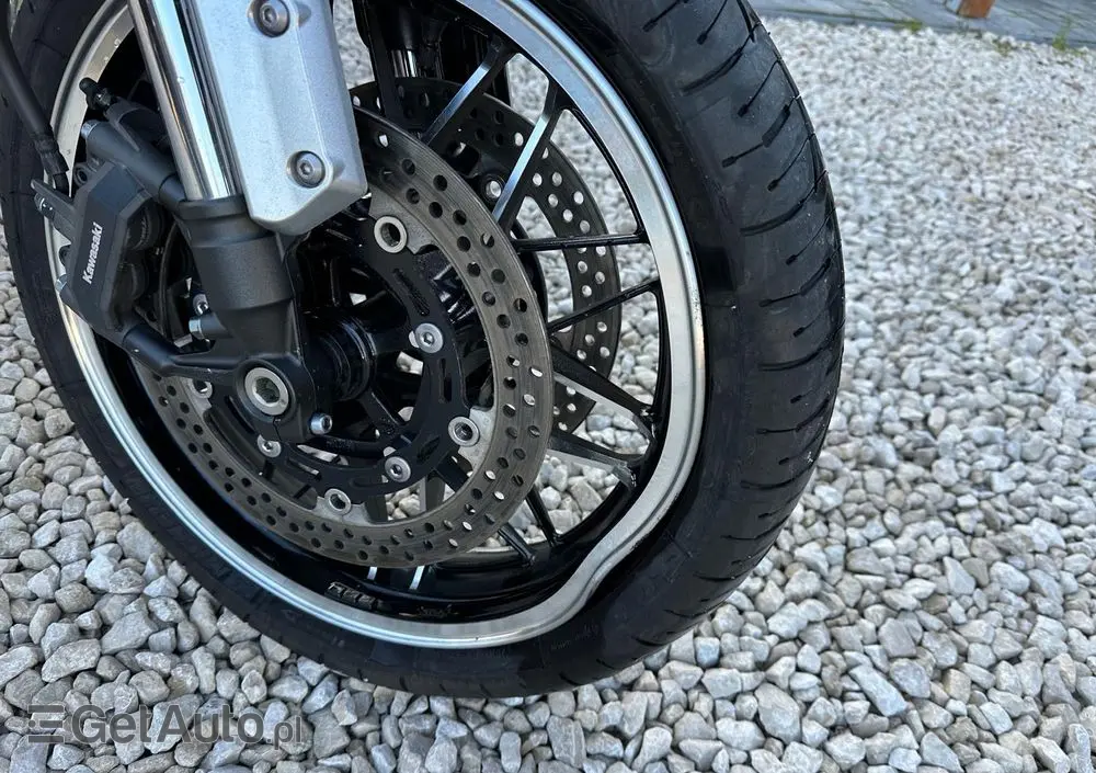 KAWASAKI Z 900 RS 
