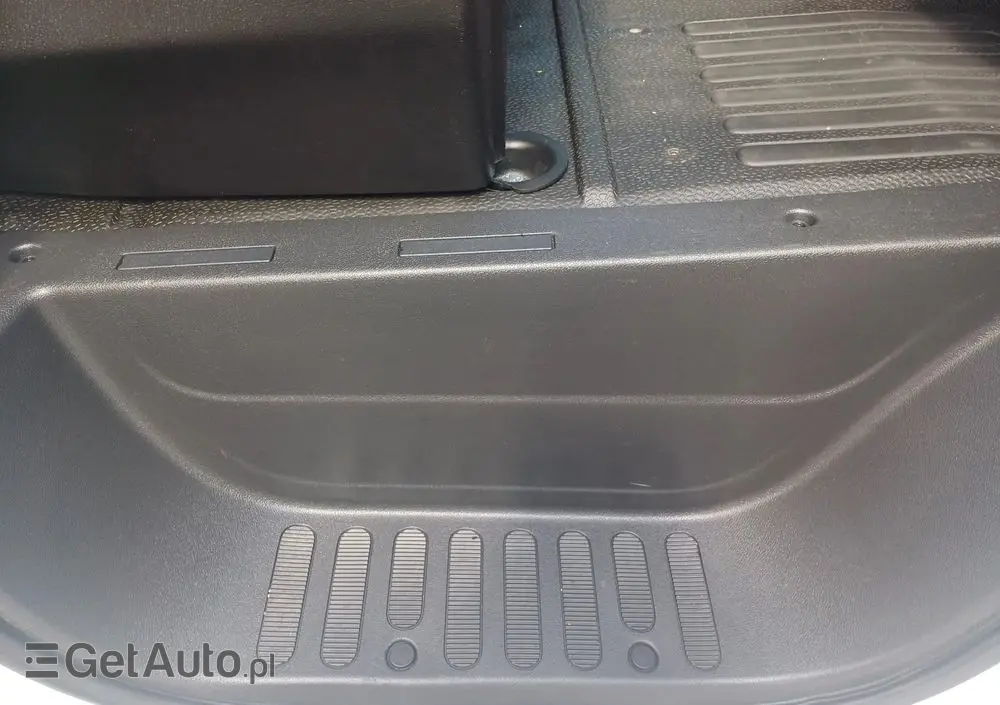 RENAULT Master 10 palet na poduszkach 