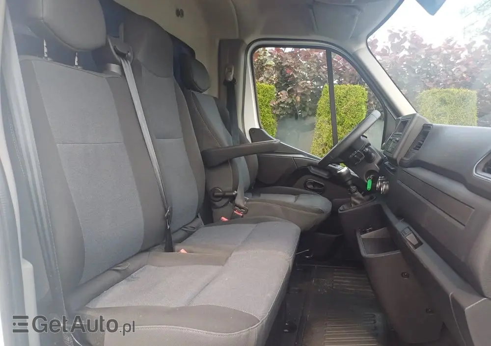 RENAULT Master 10 palet na poduszkach 