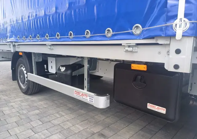 RENAULT Master 10 palet na poduszkach 