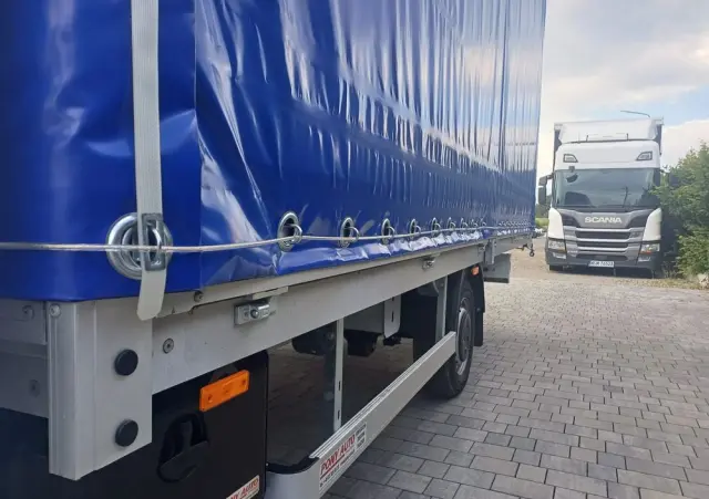 RENAULT Master 10 palet na poduszkach 