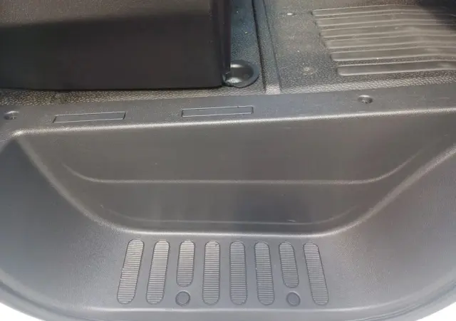 RENAULT Master 10 palet na poduszkach 