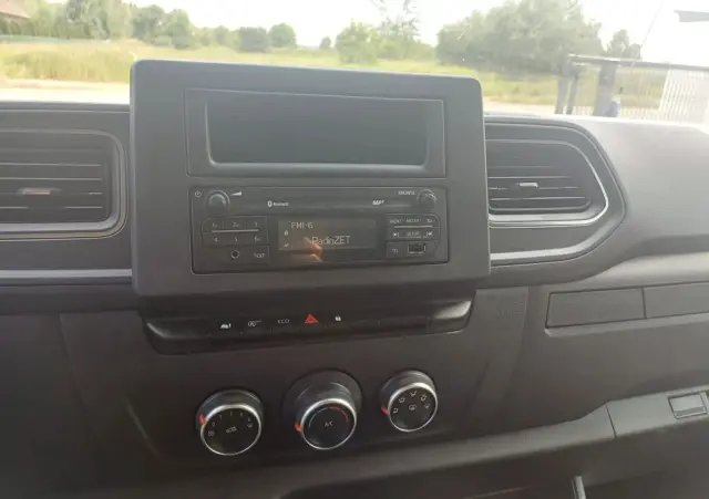 RENAULT Master 10 palet na poduszkach 