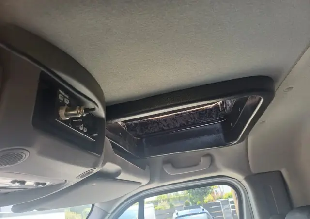 RENAULT Master 10 palet na poduszkach 