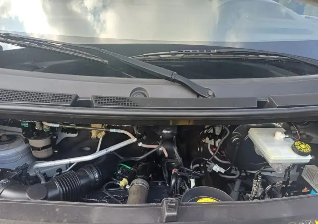 RENAULT Master 10 palet na poduszkach 