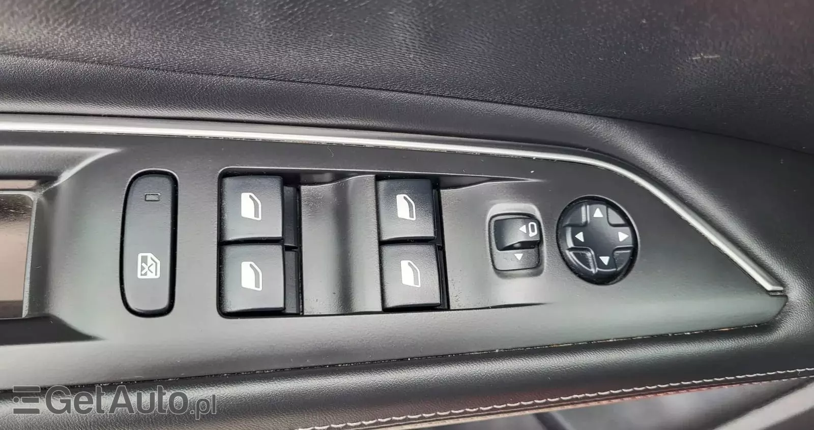 PEUGEOT 3008 1.2 PureTech Active S&S EAT6