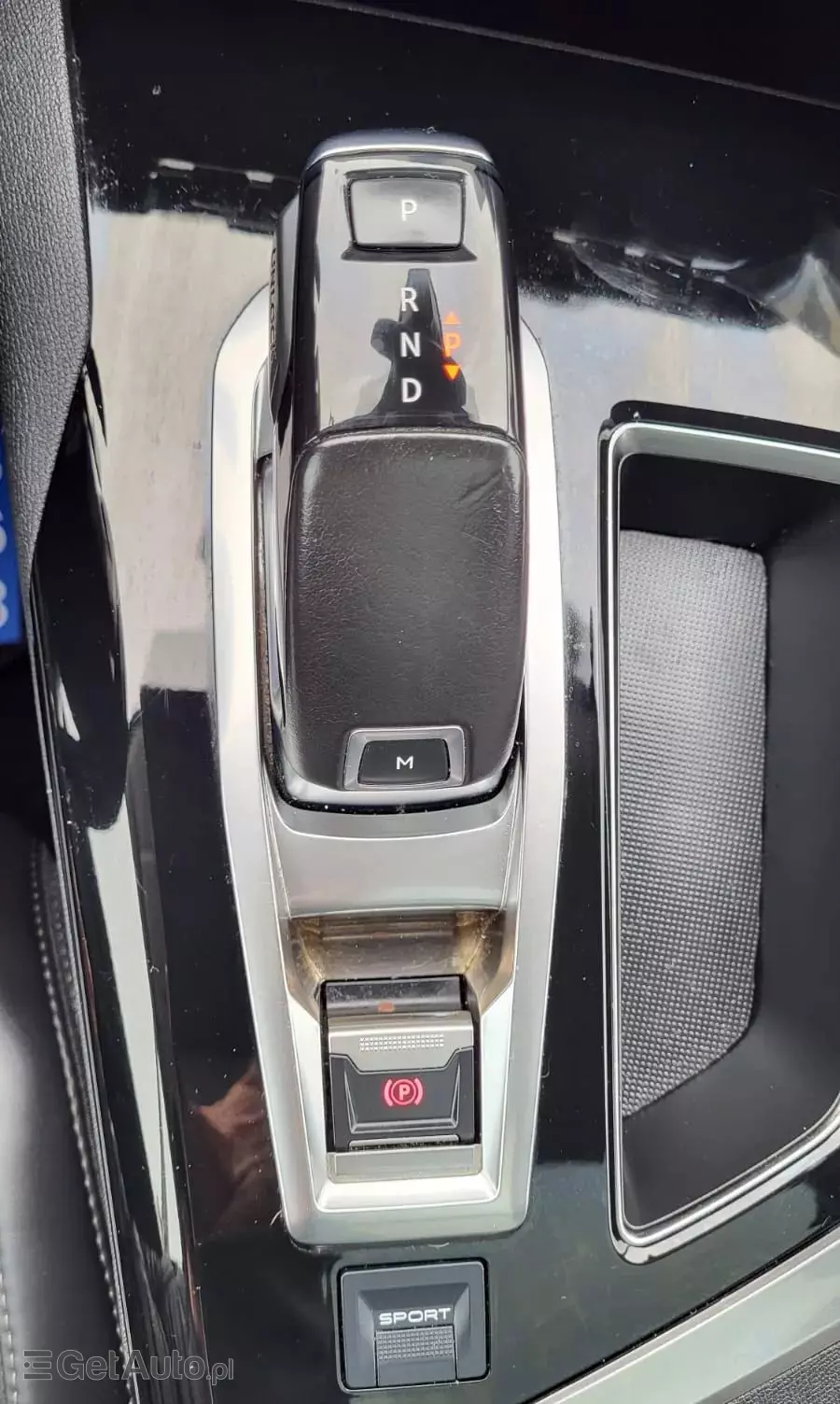 PEUGEOT 3008 1.2 PureTech Active S&S EAT6