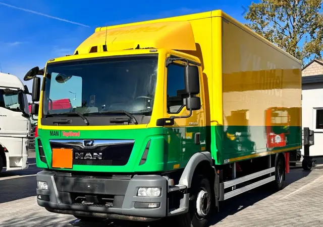 MAN MAN TGM 15.250 4X2 / KONTENER - 16X PALETA / WINDA / OPONY 80% / STAN IDEALNY 