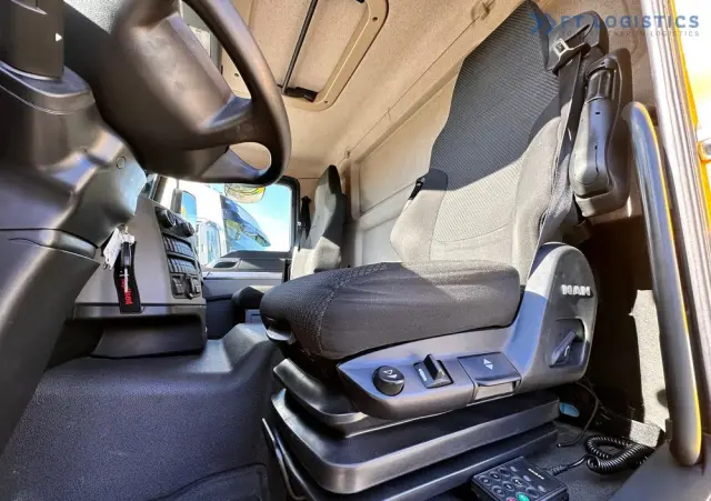 MAN MAN TGM 15.250 4X2 / KONTENER - 16X PALETA / WINDA / OPONY 80% / STAN IDEALNY 