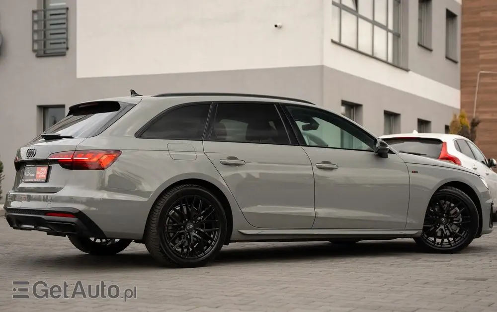 AUDI A4 Avant 35 TFSI S tronic S line