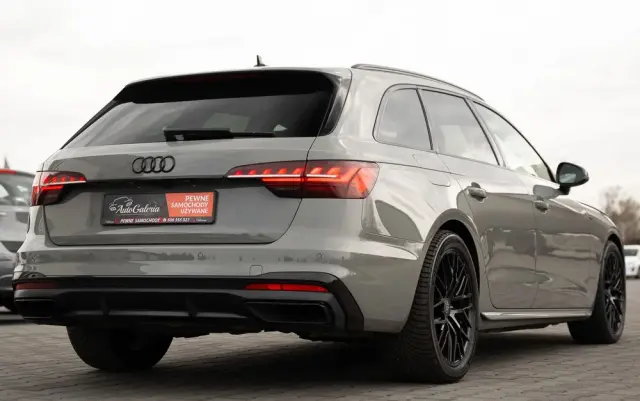 AUDI A4 Avant 35 TFSI S tronic S line