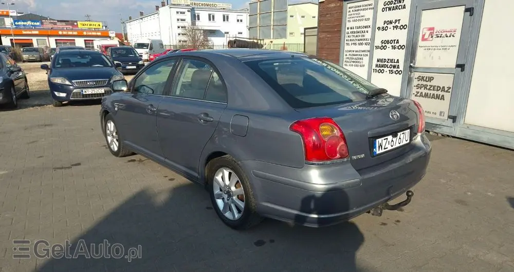 TOYOTA Avensis 
