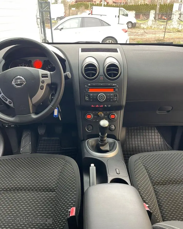 NISSAN Qashqai 2.0 acenta