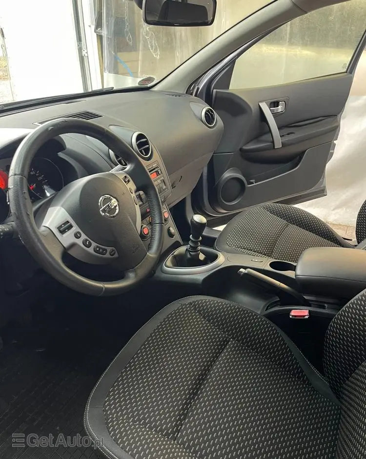 NISSAN Qashqai 2.0 acenta