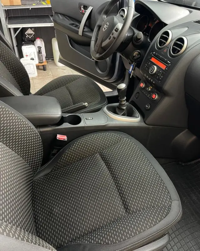 NISSAN Qashqai 2.0 acenta