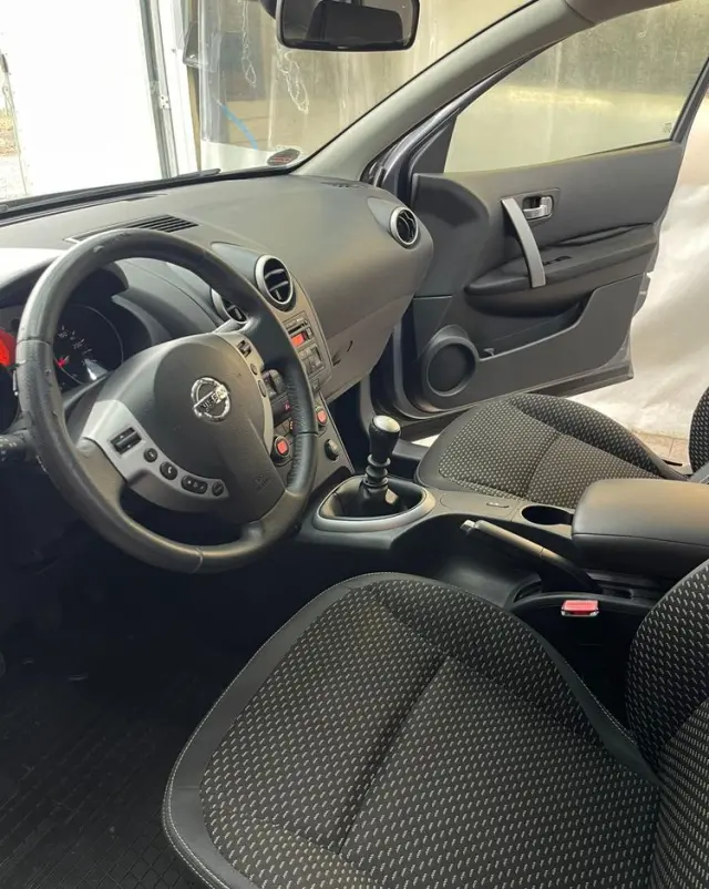 NISSAN Qashqai 2.0 acenta