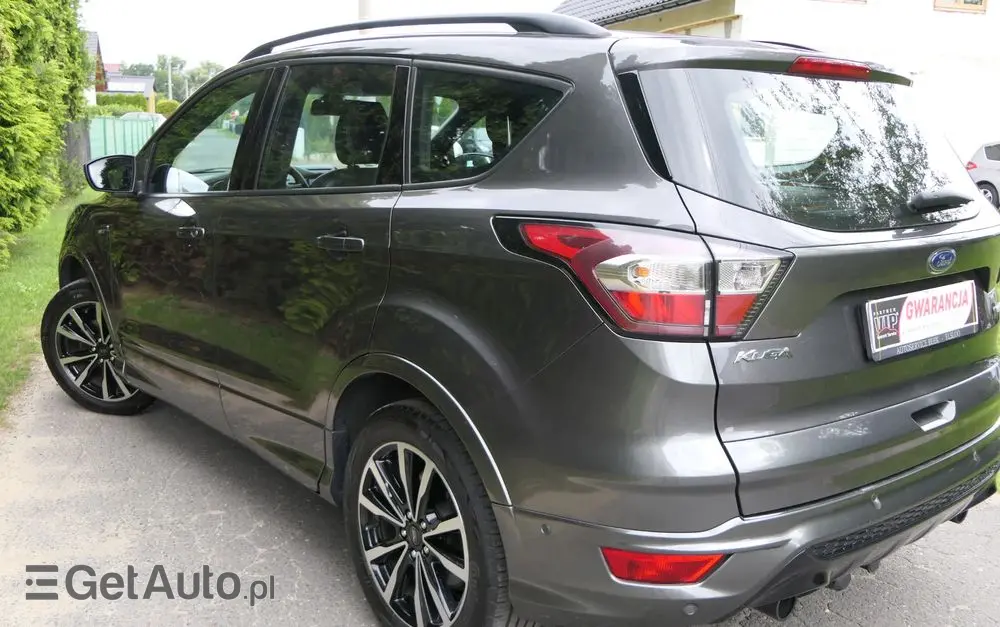 FORD Kuga 1.5 EcoBoost 2x4 ST-Line