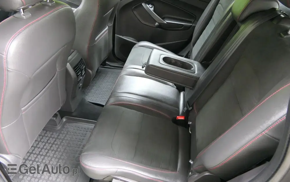FORD Kuga 1.5 EcoBoost 2x4 ST-Line