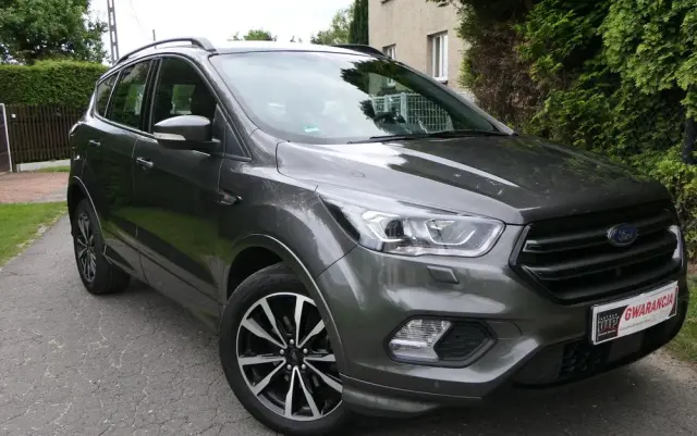 FORD Kuga 1.5 EcoBoost 2x4 ST-Line