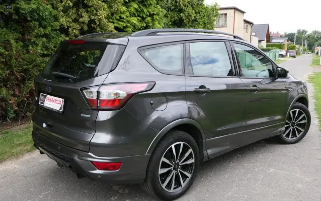 FORD Kuga 1.5 EcoBoost 2x4 ST-Line