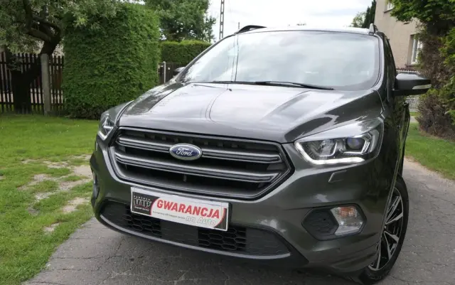 FORD Kuga 1.5 EcoBoost 2x4 ST-Line