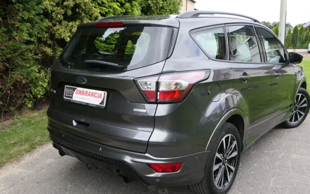 FORD Kuga 1.5 EcoBoost 2x4 ST-Line