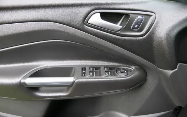 FORD Kuga 1.5 EcoBoost 2x4 ST-Line
