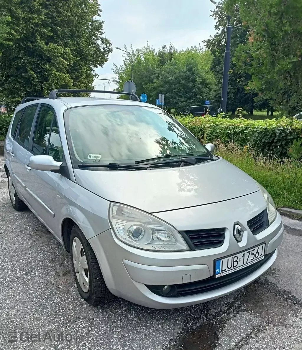 RENAULT Grand Scenic 
