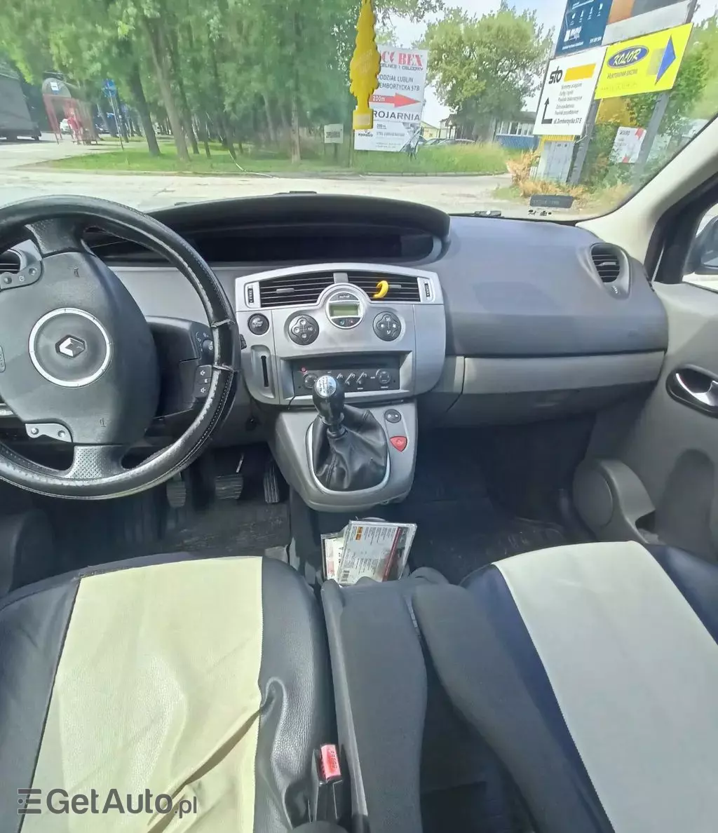 RENAULT Grand Scenic 