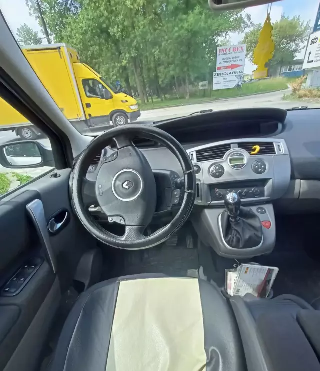 RENAULT Grand Scenic 