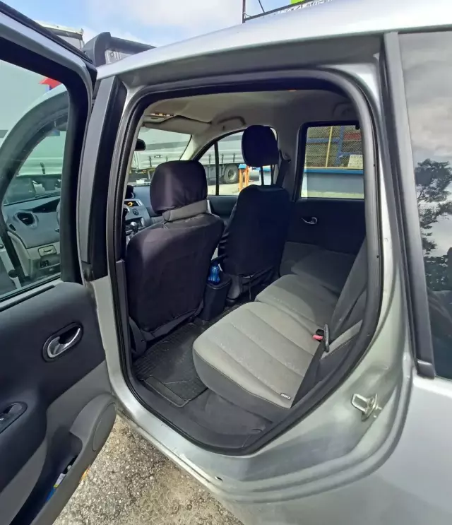 RENAULT Grand Scenic 