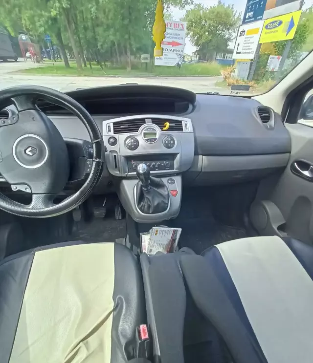 RENAULT Grand Scenic 