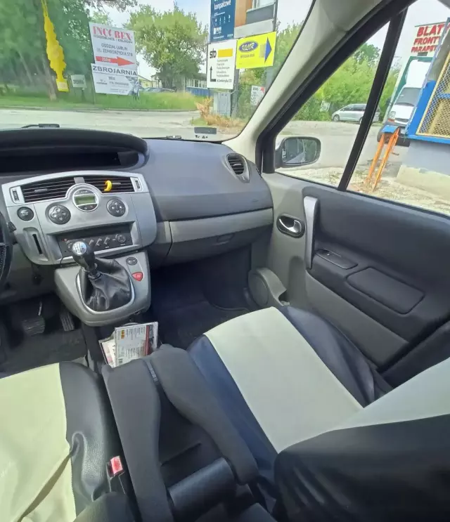 RENAULT Grand Scenic 