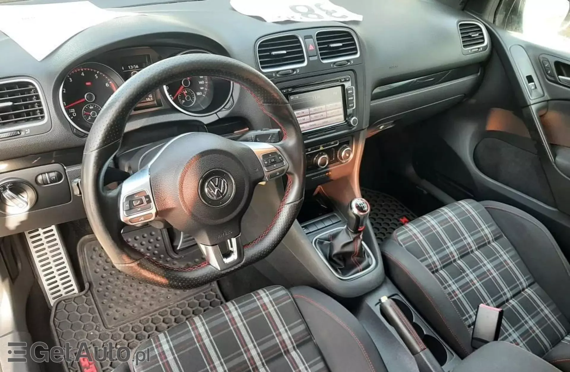 VOLKSWAGEN Golf GTI 2.0 TSI (210 KM)