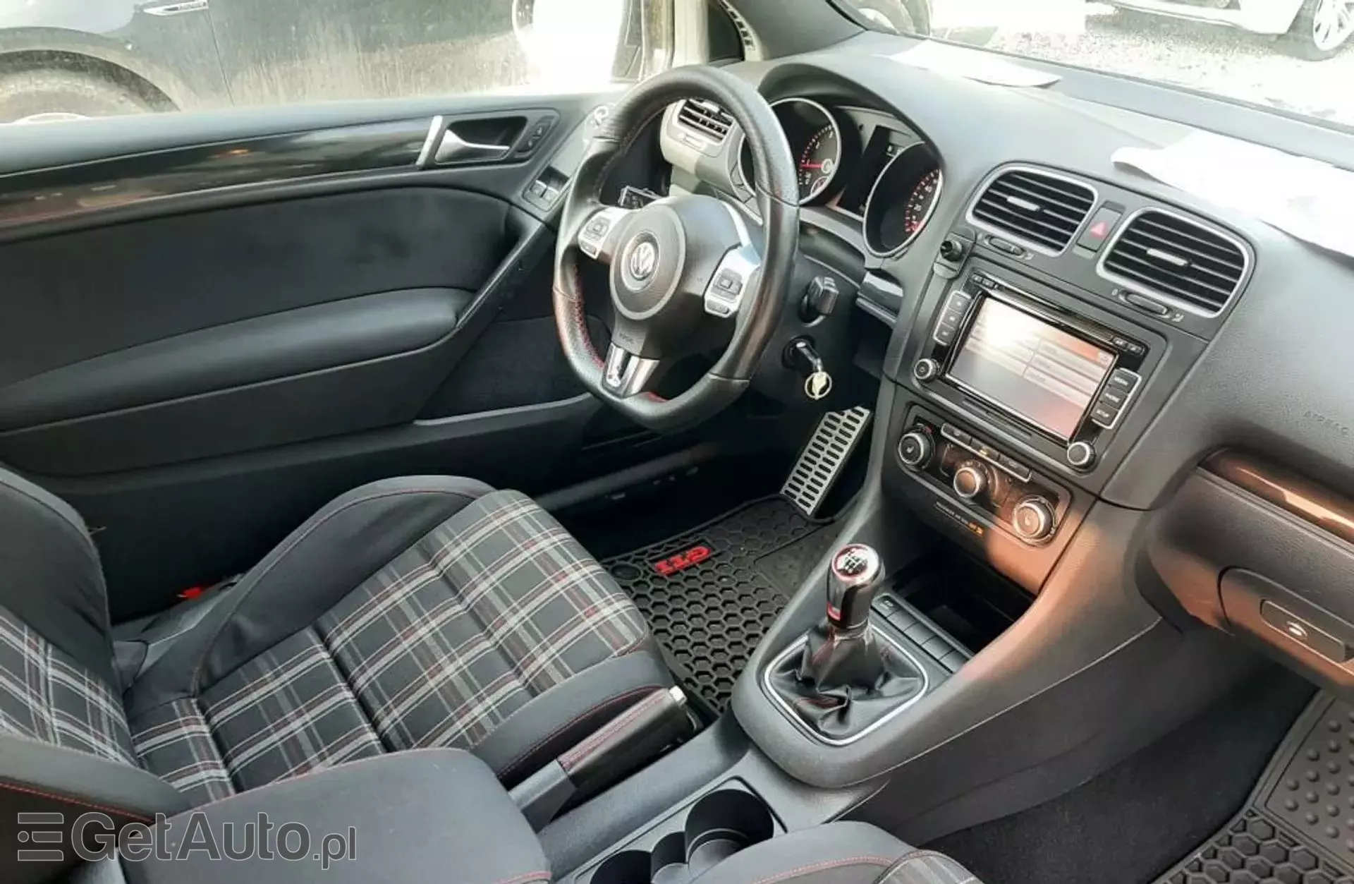 VOLKSWAGEN Golf GTI 2.0 TSI (210 KM)