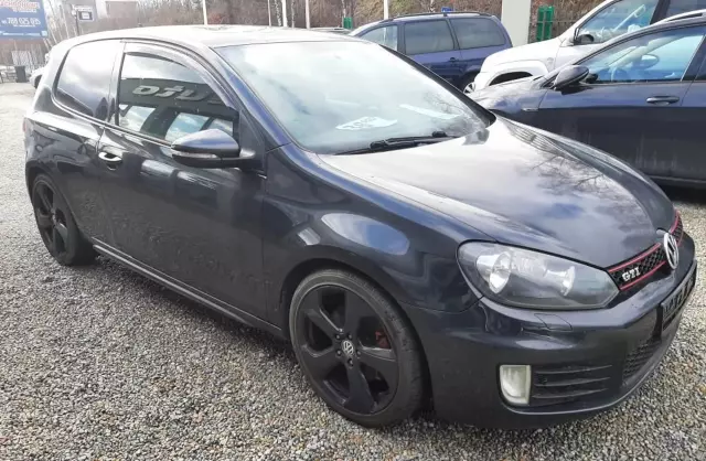 VOLKSWAGEN Golf GTI 2.0 TSI (210 KM)