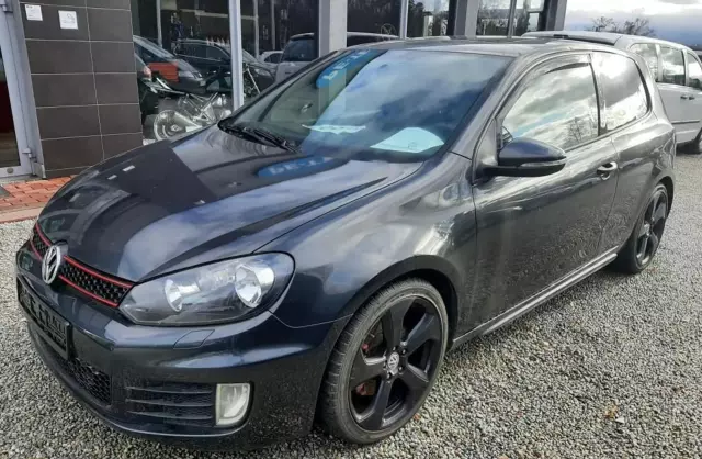 VOLKSWAGEN Golf GTI 2.0 TSI (210 KM)