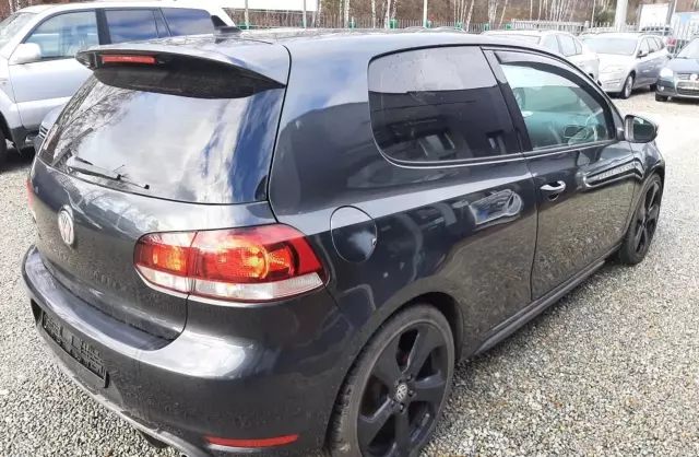 VOLKSWAGEN Golf GTI 2.0 TSI (210 KM)