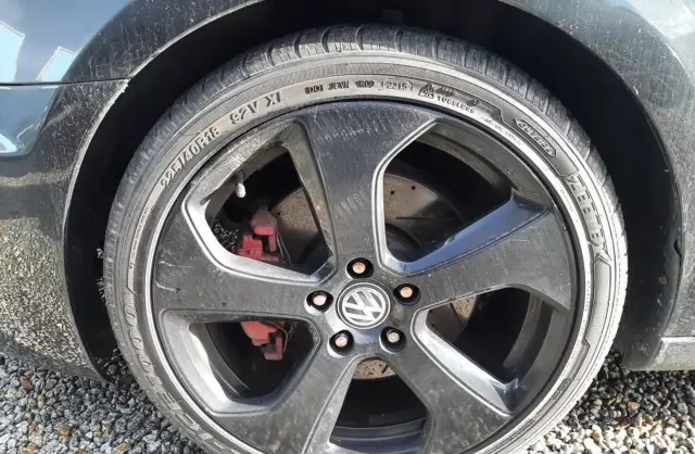 VOLKSWAGEN Golf GTI 2.0 TSI (210 KM)