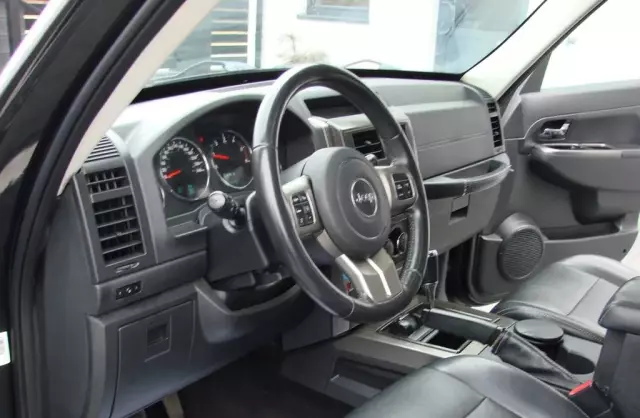 JEEP Cherokee 2.8 CRD (177 KM)