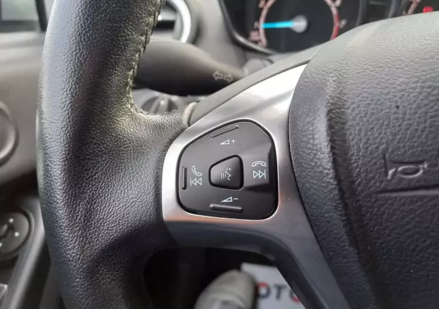 FORD Fiesta 1.0 Celebration