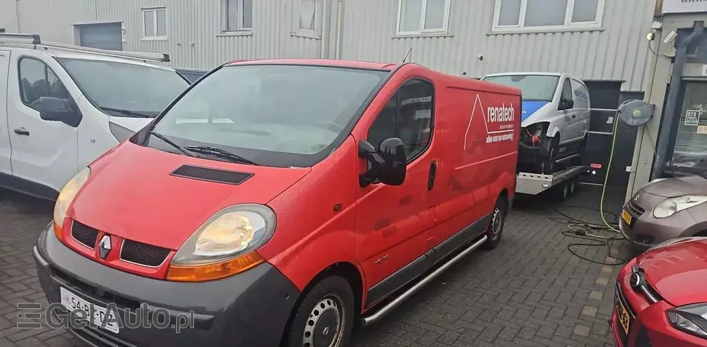 RENAULT Trafic 
