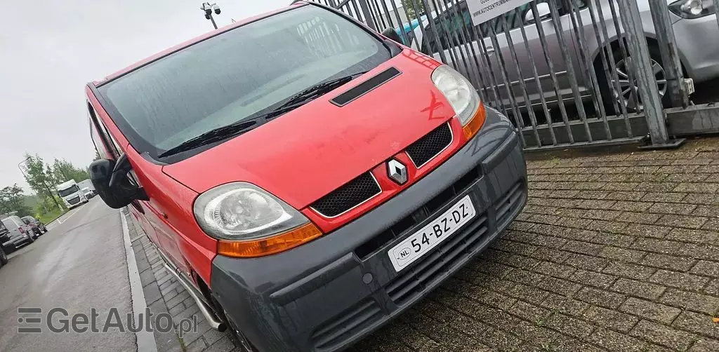 RENAULT Trafic 