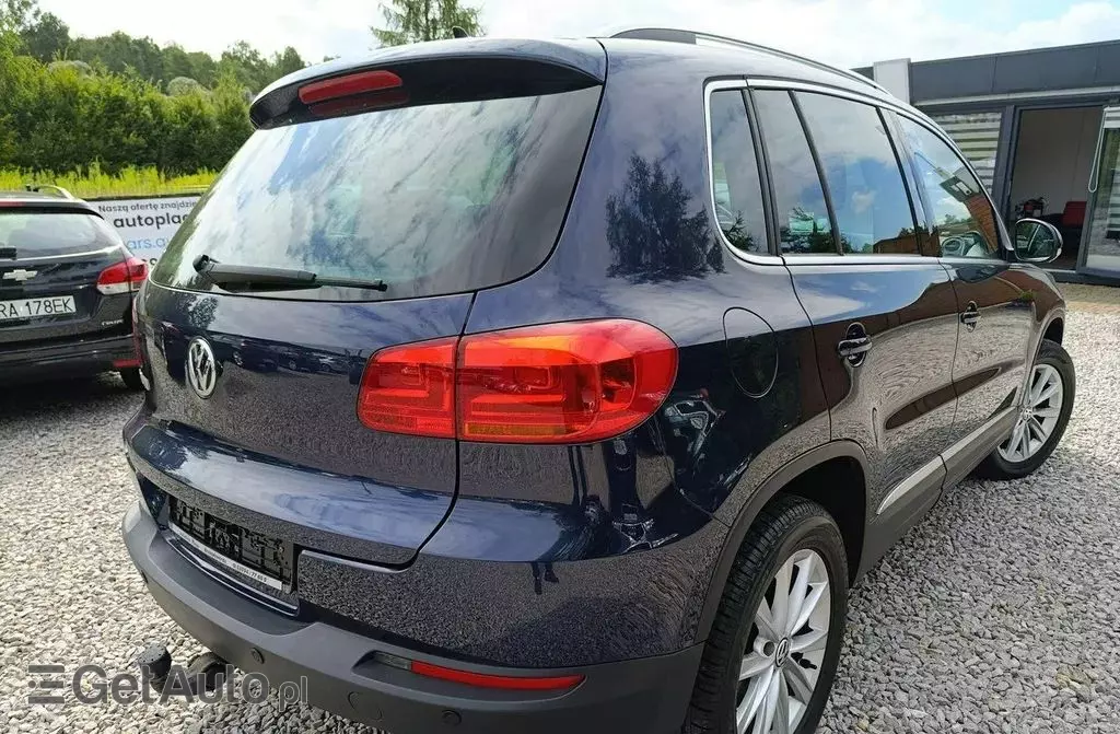 VOLKSWAGEN Tiguan 
