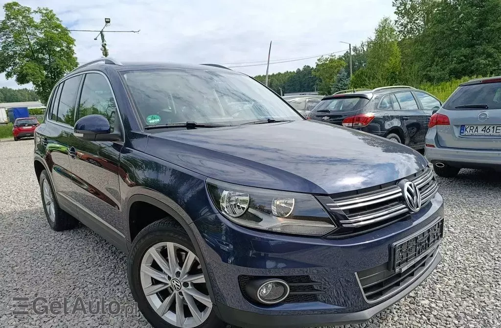 VOLKSWAGEN Tiguan 