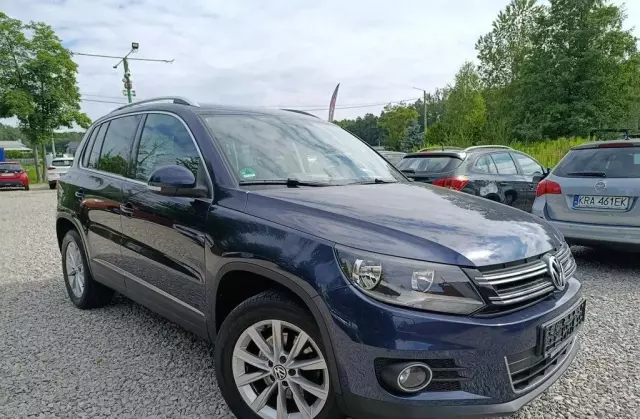 VOLKSWAGEN Tiguan 