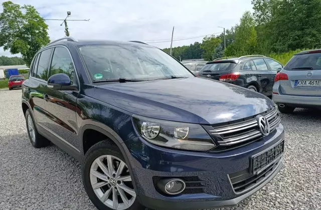 VOLKSWAGEN Tiguan 